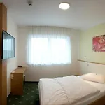 B3 Gmbh 3*